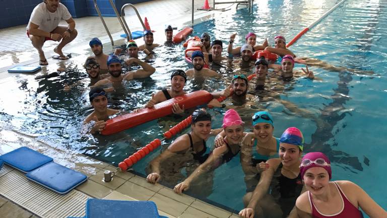 La piscina para encontrar trabajo