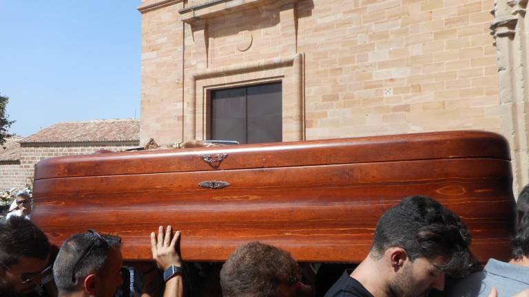 Linarejos despide a su eterno capitán, Fran Carles