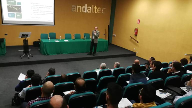 Casi cien participantes en la jornada sobre plásticos biodegradables de Andaltec