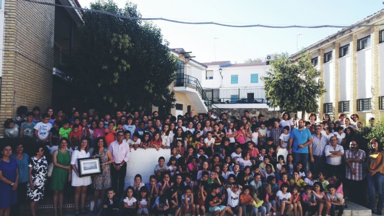 Escolares del colegio Juan Pedro de Alcaudete celebran el Día del Docente