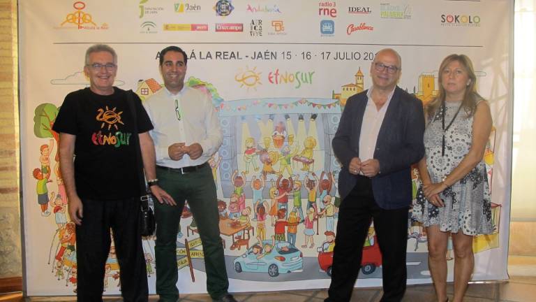 Etnosur celebra su XX aniversario con pasacalles de La Fura dels Baus
