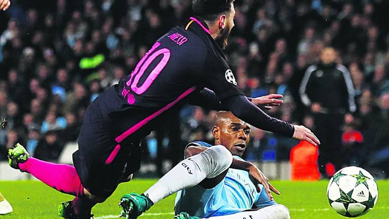 Guardiola gana tiempo y su City se venga del Barcelona