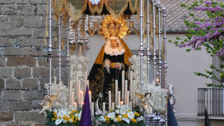 Gran fervor a la Virgen de los Dolores
