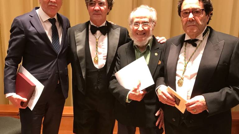 La Academia de Bellas Artes premia a dos jiennenses