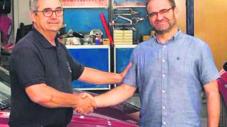 El Jaén Paraíso Interior FS consigue un nuevo patrocinador, el taller Juan Emilio