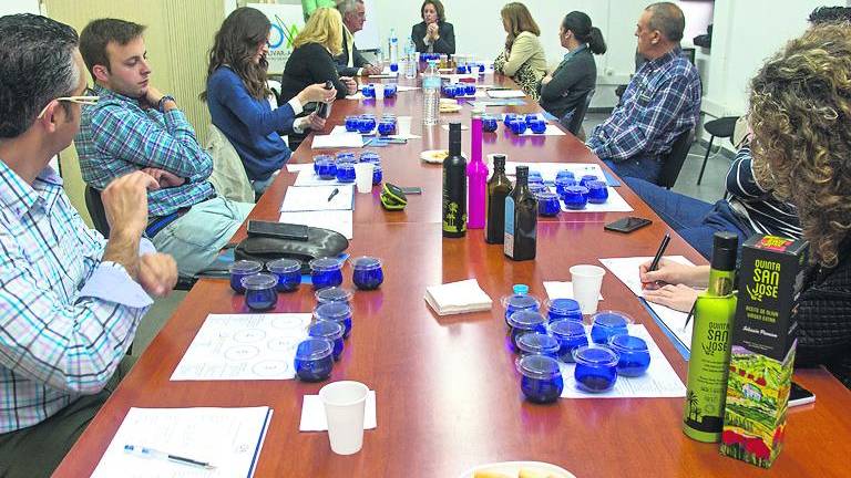 Curso de cata avanzada en el Centro de Interpretación Olivar y Aceite