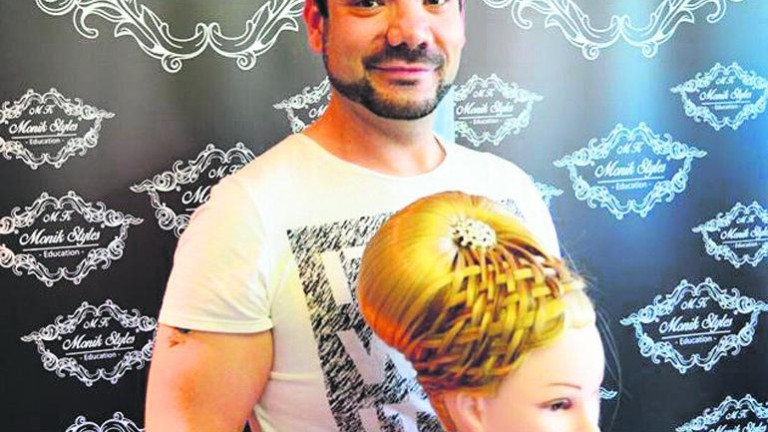 El peluquero Javier Pérez, finalista para los premios andaluces Picasso