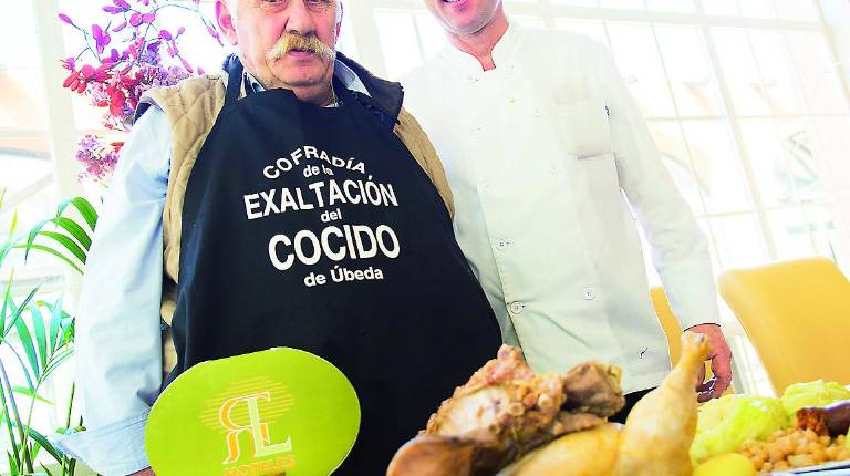 GASTRONOMÍA. <i>Manolito Wynns y Diego Ramírez, en la presentación.</i>