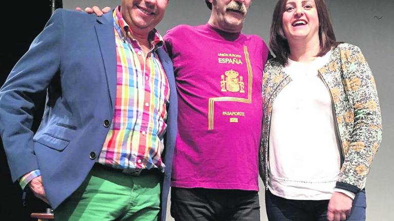 Santi Rodríguez lleva humor y risas hasta Peal