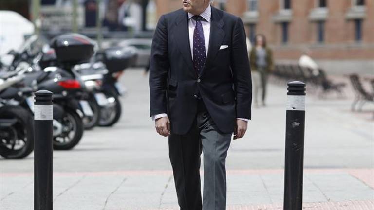 Un hombre denuncia a Bárcenas por agredirle