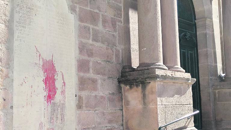 Ciudad libre de emblemas que recuerden el pasado franquista