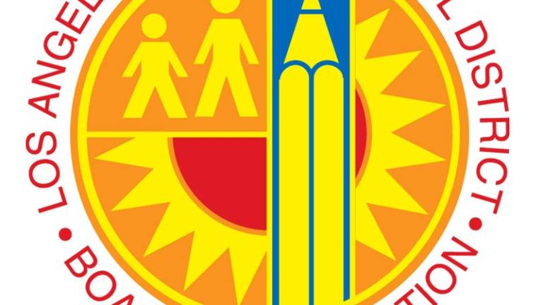 Cierran escuelas de Los Ángeles por “amenaza creíble”