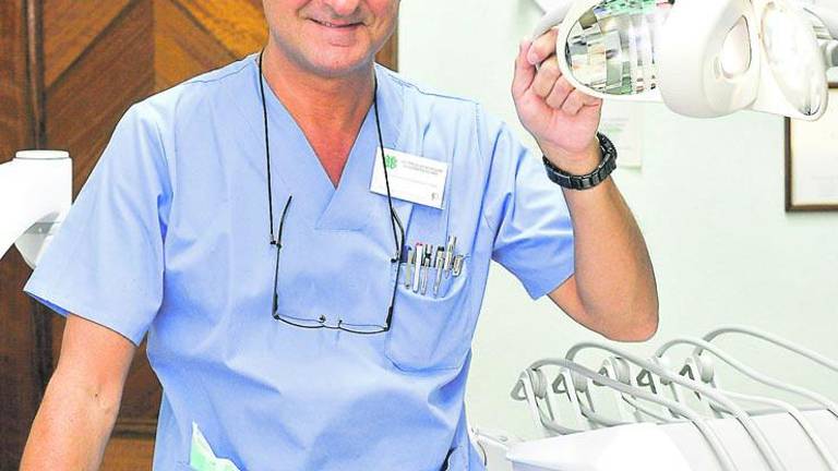 <i>“Solo un dentista </i><i>puede tocar la boca” </i>