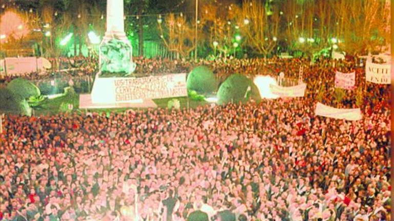 Arriba las banderas, abajo banderías