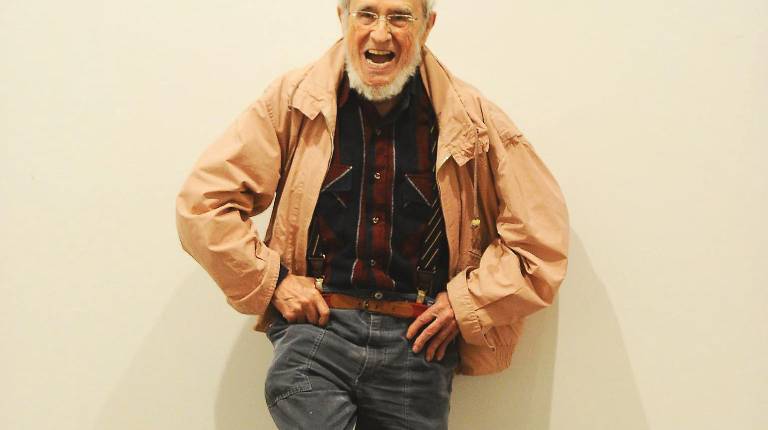 <span style=text-transform:uppercase>emocionado. </span><i>El artista expuso en el Museo de Jaén en 2017 una colección que recorría toda su larga e intensa trayectoria. En la inauguración, confesó sentirse feliz. </i>