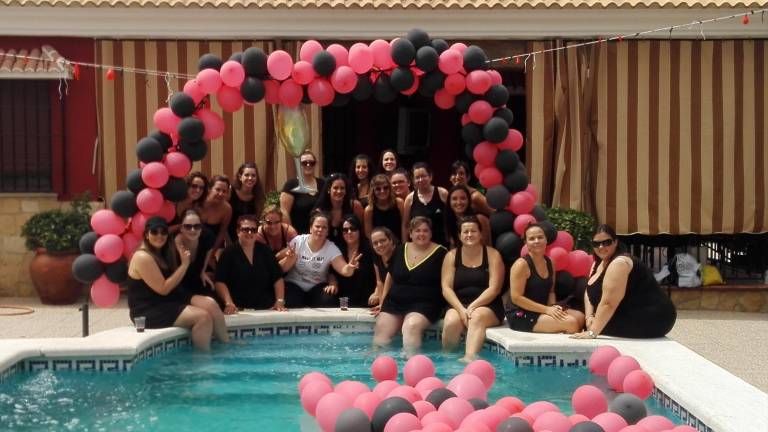 Una refrescante despedida de soltera para Ana