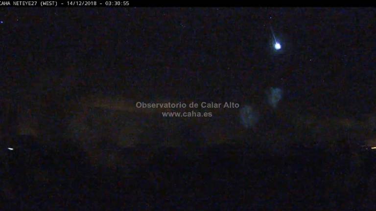 Una brillante gemínida sobrevuela el cielo de Jaén