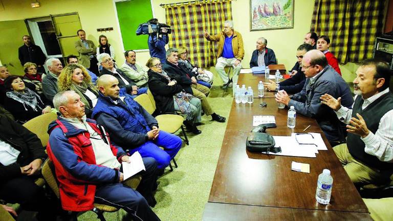 Valdeastillas, “ejemplo de legalización de viviendas”