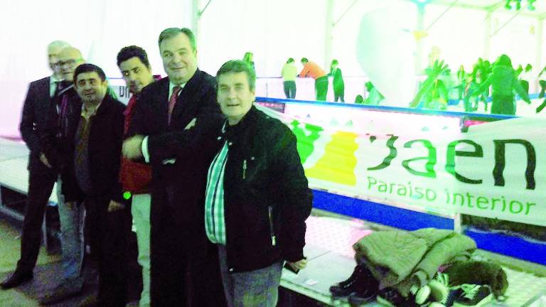 Visita a la primera pista de patinaje sobre hielo