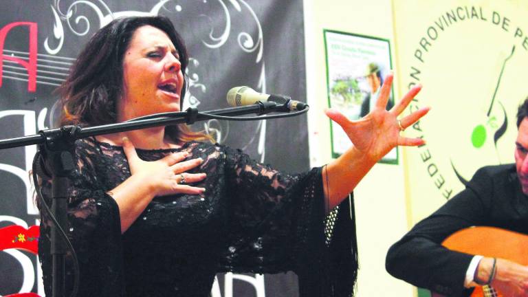 Virginia Gámez exhibe el buen arte flamenco