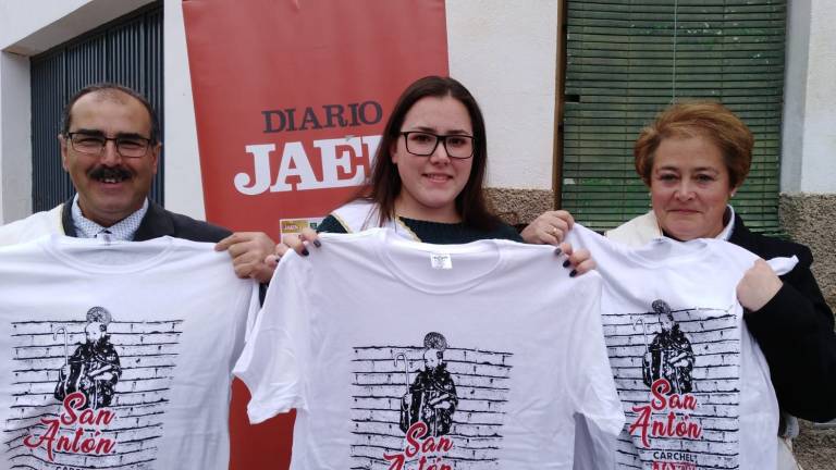 Cárchel, con la camiseta del Abad