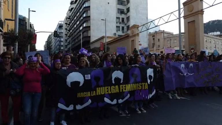 Buen ambiente en la manifestación del 8M