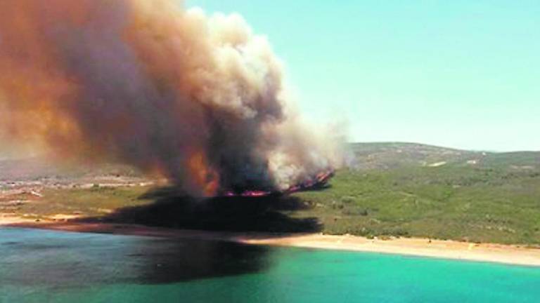 Los dos incendios de Cádiz, “intencionados”