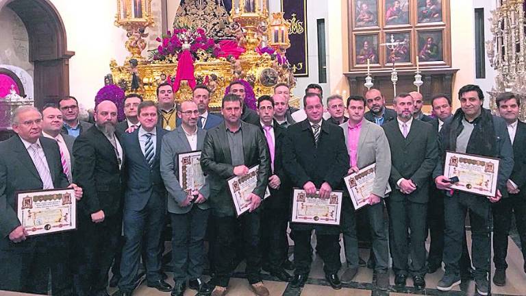 Homenaje a promitentes jubilados