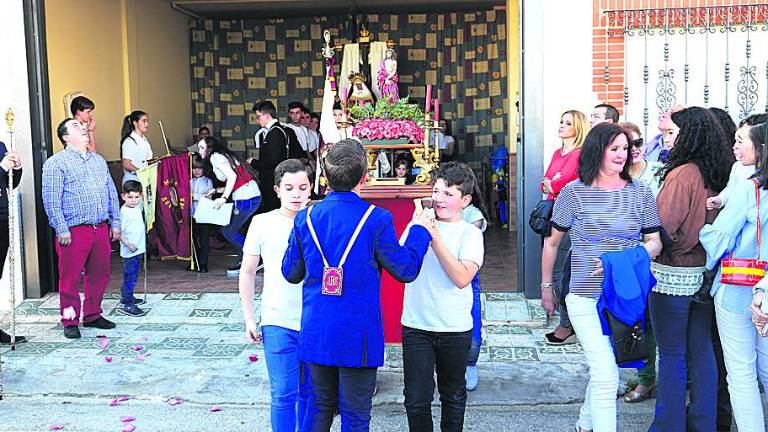 Procesión juvenil de Amor y Auxilio