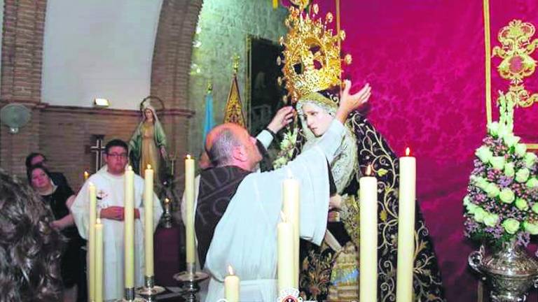 La Lanzada bendice a la Reina del Cielo