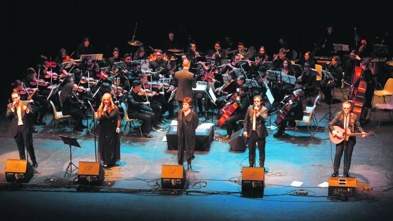 Mocedades hizo recordar los años mozos del público