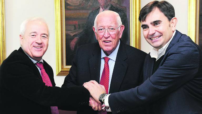 La Caja Rural brinda apoyo a los universitarios de la UNED