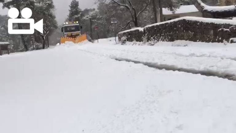 La nieve tiñe de blanco el Parque Natural de Cazorla, Segura y Las Villas