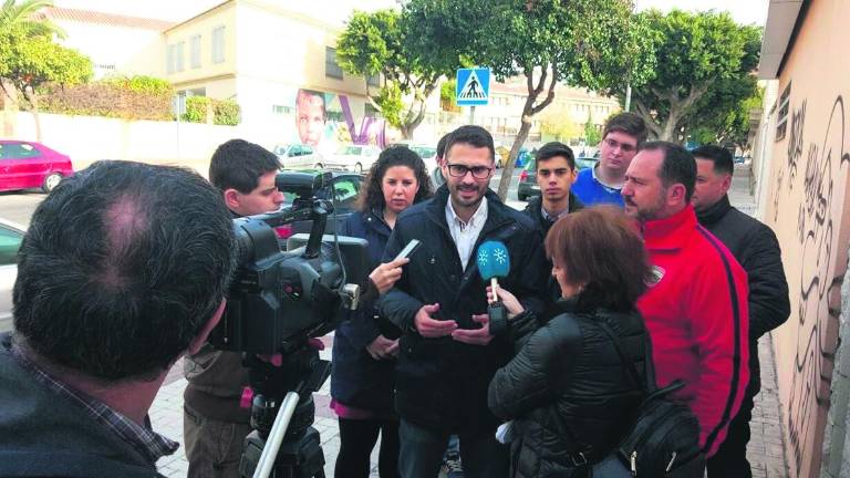 Juventudes Socialistas acusa al PP de "recortes" a la juventud