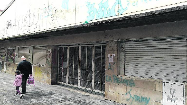 Los comerciantes no quieren trabajar en un aparcamiento