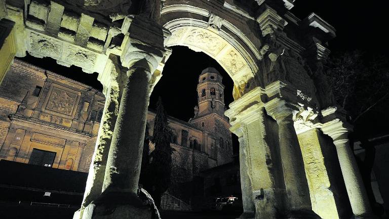 Técnicos analizan en Baeza la ubicación para el Parador