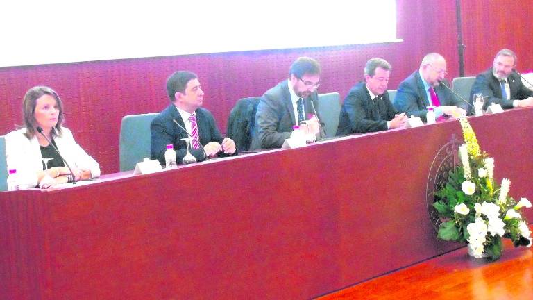 La ciudad afronta el cambio de sus modelos productivos