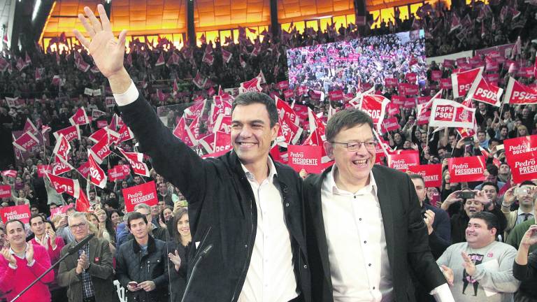 Sánchez reclama “el cambio”