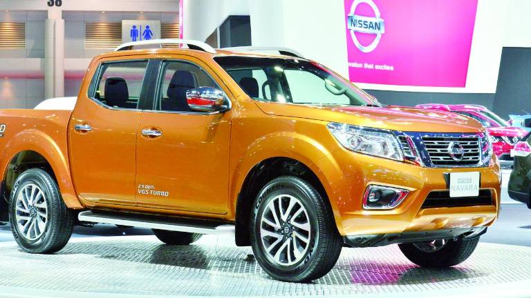 NISSAN NAVARA NP300: De campo, pero más refinada