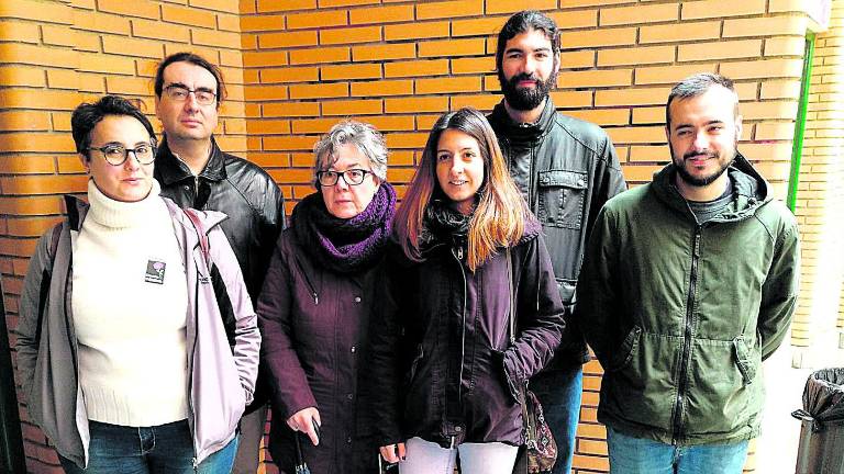 Flores, poesía y letras para el recuerdo de la República