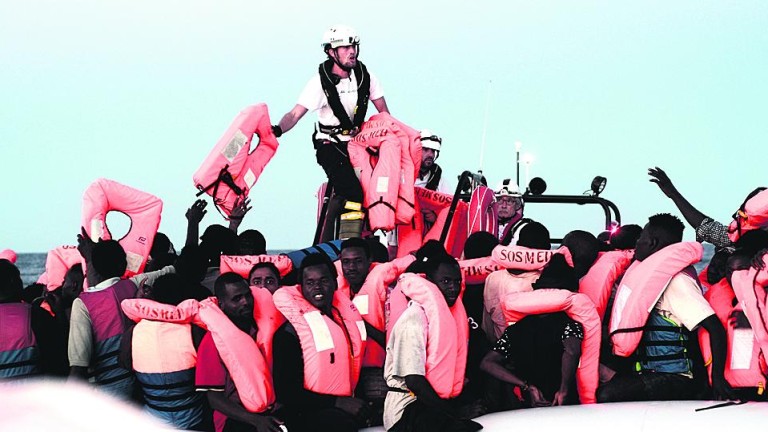 España recibirá el barco “Acuarius” con 600 refugiados