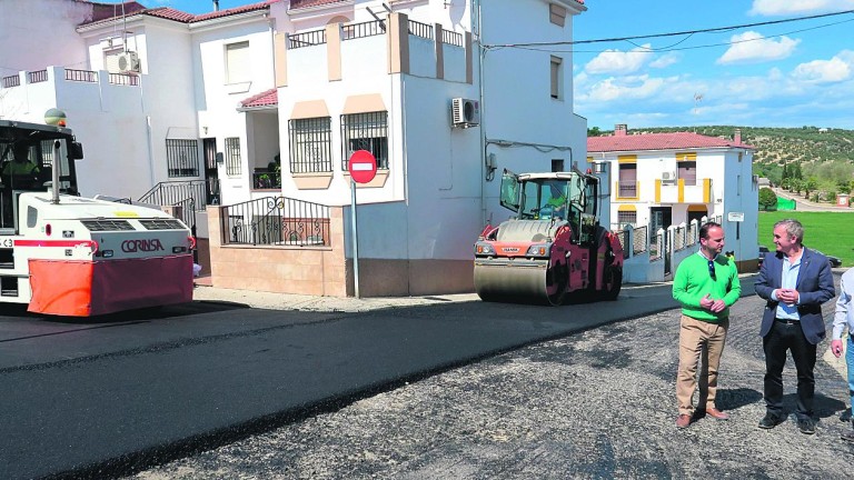 Nuevo plan de asfaltado con seis calles que estrenan firme