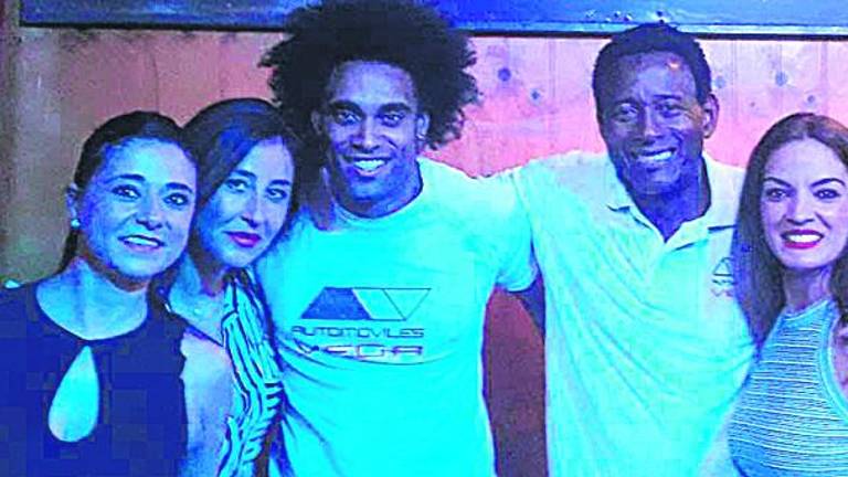 Ritmo cubano en las fiestas de Linares