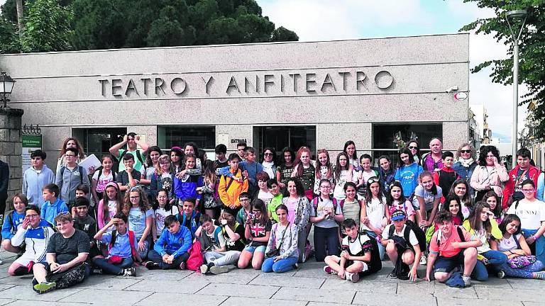 Recorrido por la historia del CEIP Cándido Nogales