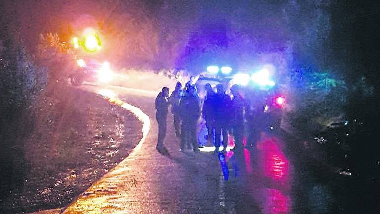 Búsqueda de un motorista arrastrado por la riada en el término de Martos