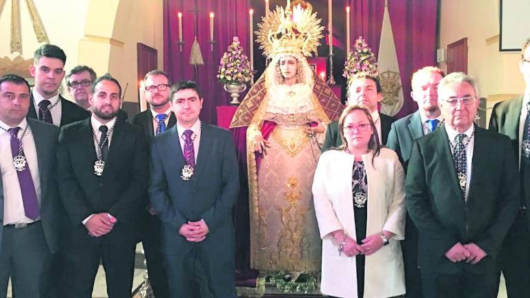Santa Isabel celebra la coronación de la Trinidad